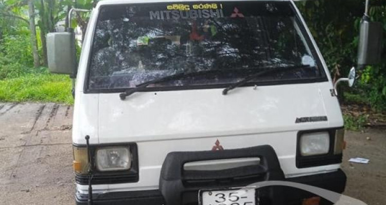 MITSUBISHI DELICA L300 1981