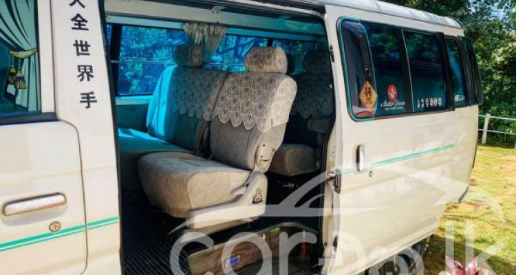 NISSAN CARAVAN 1992
