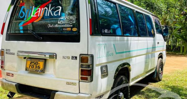NISSAN CARAVAN 1992