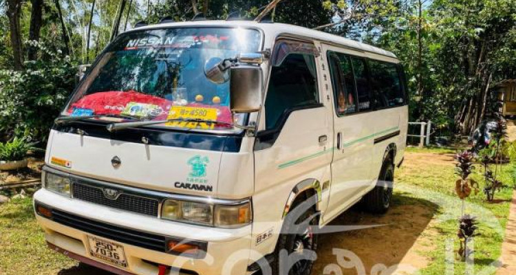 NISSAN CARAVAN 1992