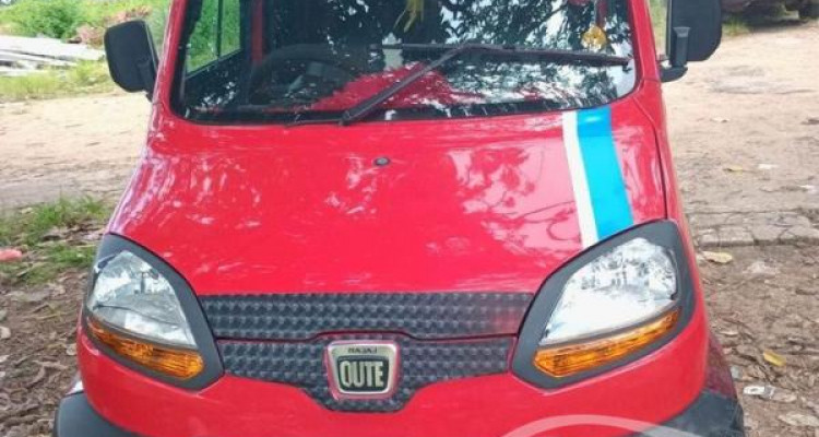 BAJAJ QUTE 2019