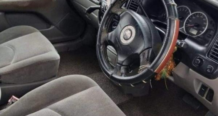 MAZDA TRIBUTE 2001
