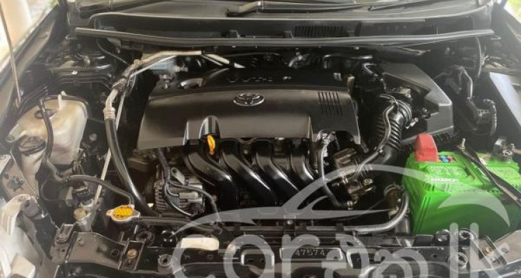 TOYOTA PREMIO 2012