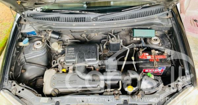 SUZUKI SWIFT 2004