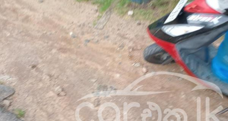 TVS SCOOTY STREAK 2013