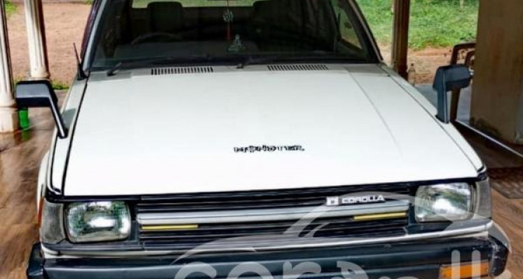 TOYOTA COROLLA DX WAGON 1985
