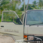 TOYOTA HIACE 1988