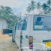 TOYOTA HIACE 1988
