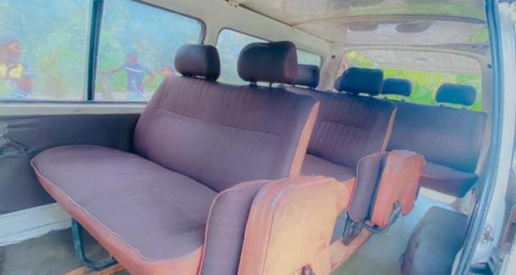 TOYOTA HIACE 1988