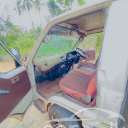 TOYOTA HIACE 1988