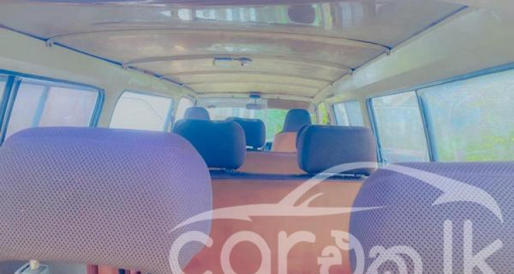 TOYOTA HIACE 1988