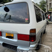 TOYOTA HIACE LH102 1992