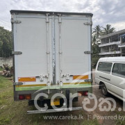 ISUZU ELF FREEZER 2011