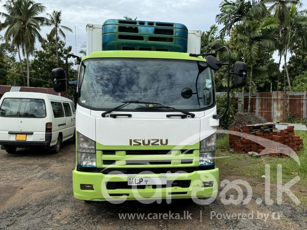 ISUZU ELF FREEZER 2011