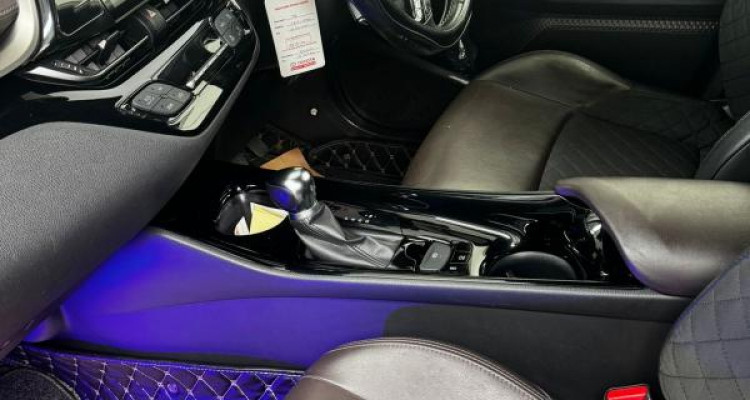 TOYOTA C-HR 2019
