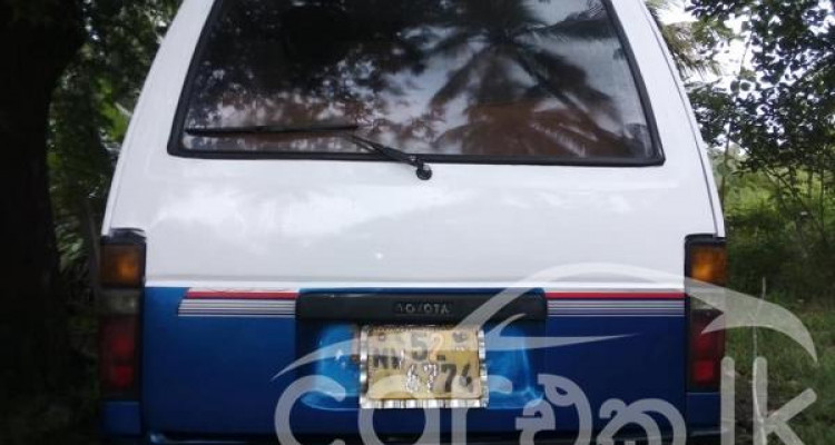 TOYOTA HIACE 1987