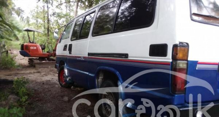 TOYOTA HIACE 1987