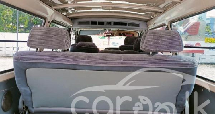 TOYOTA DOLPHIN 1989