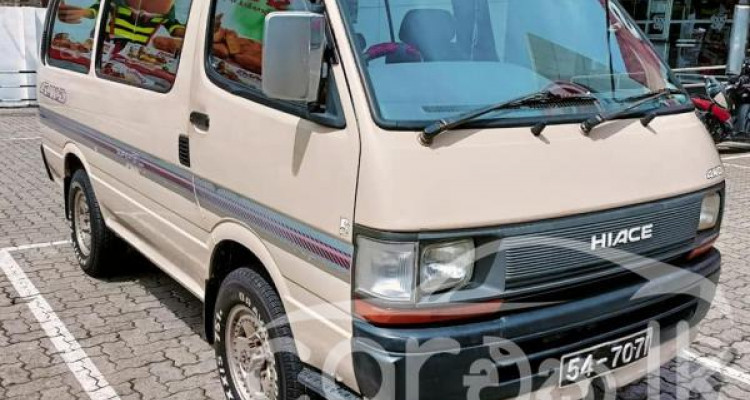 TOYOTA DOLPHIN 1989