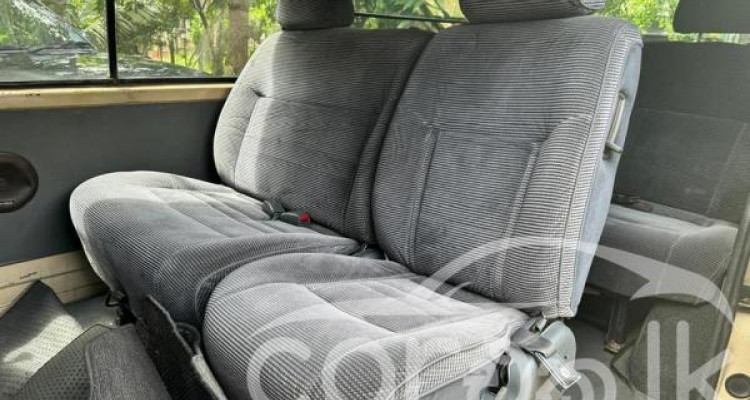 TOYOTA DOLPHIN 1989
