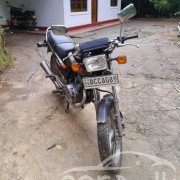 HONDA CB 125 2004