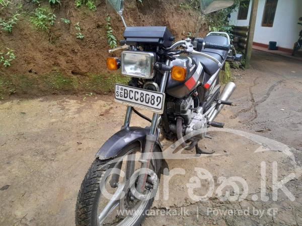 HONDA CB 125 2004