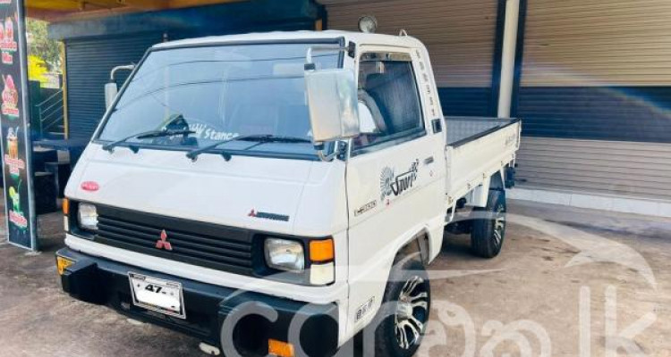 MITSUBISHI L300 1983