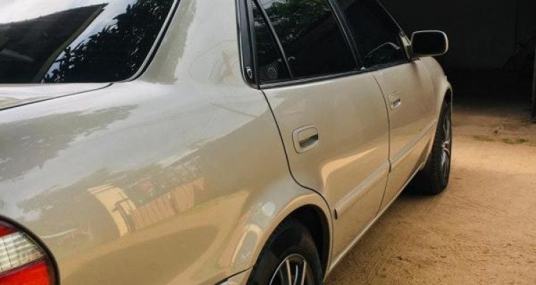 TOYOTA COROLLA 1998