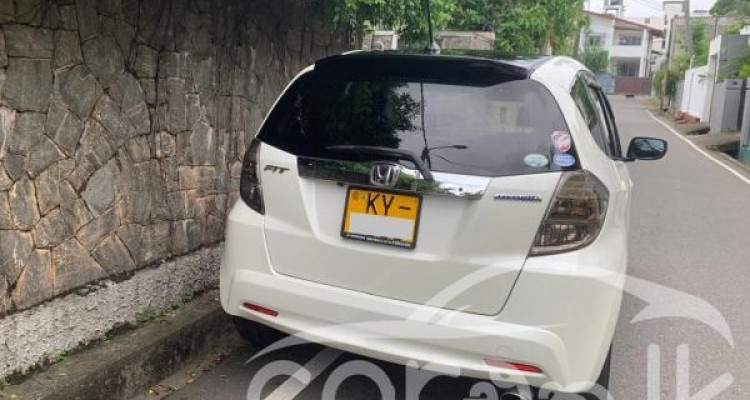 HONDA FIT GP1 2012
