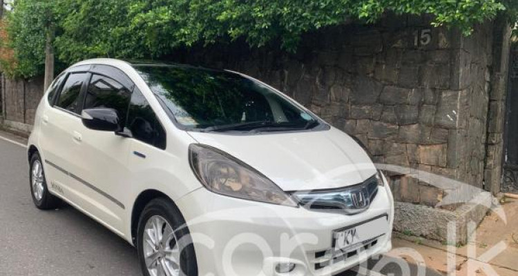 HONDA FIT GP1 2012