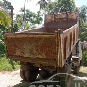 TATA TIPPER 2010