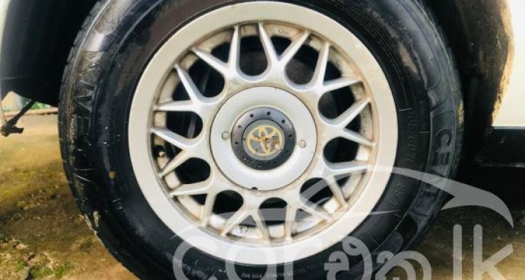 TOYOTA COROLLA AE80 1984