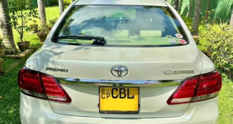 TOYOTA PREMIO 2020