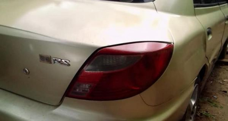 KIA RIO 2002