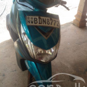 YAMAHA RAY 2015