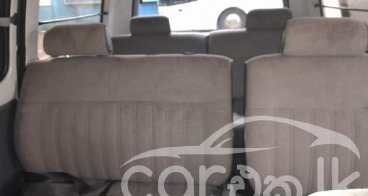 TOYOTA NOAH KR42 1999