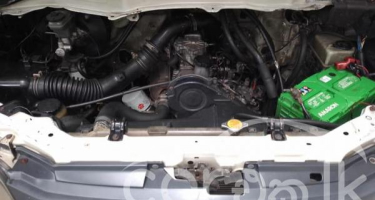 TOYOTA NOAH KR42 1999