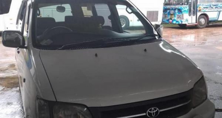 TOYOTA NOAH KR42 1999