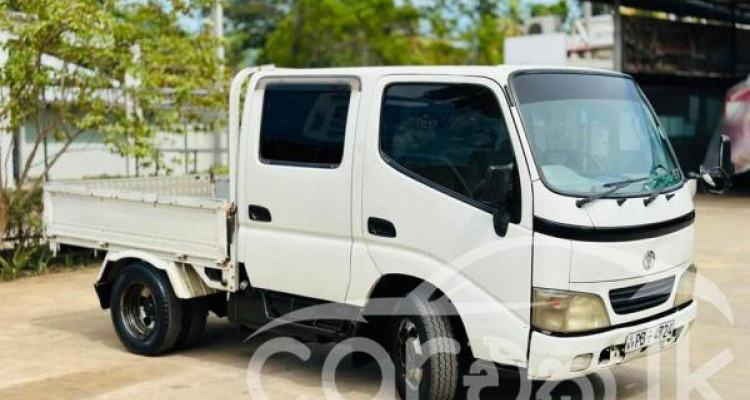 TOYOTA DYNA 2004