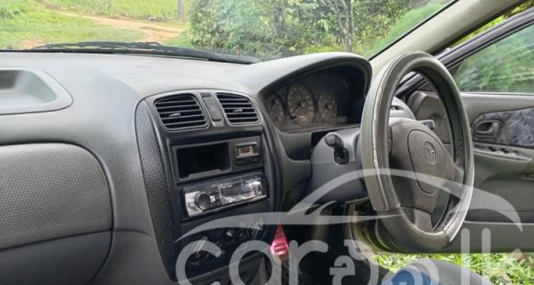 MAZDA FAMILIA 2000