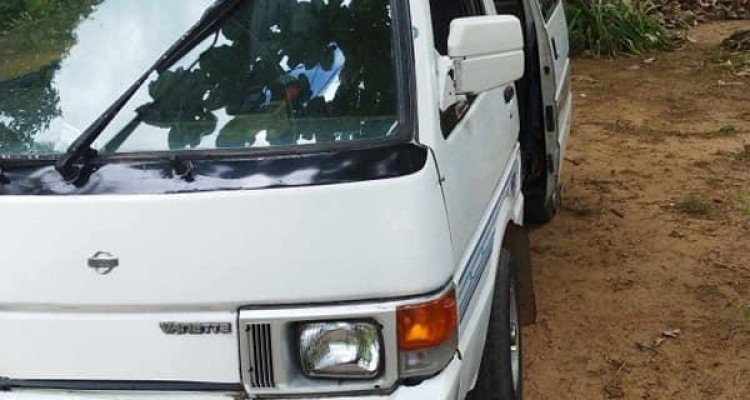 NISSAN VANETTE 1998