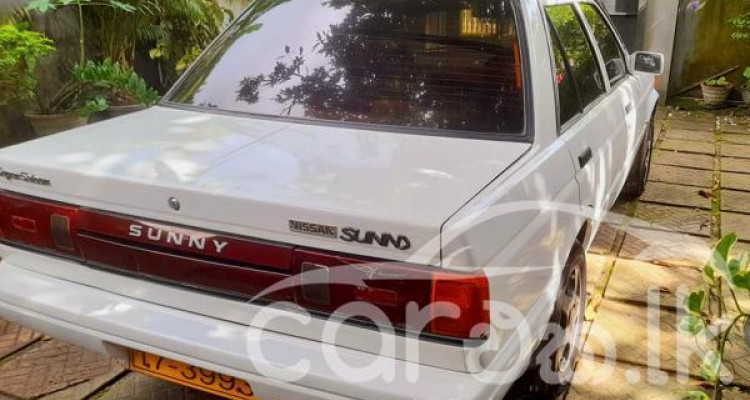 NISSAN SUNNY B12 1987