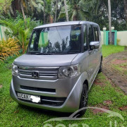 HONDA N-BOX 2016