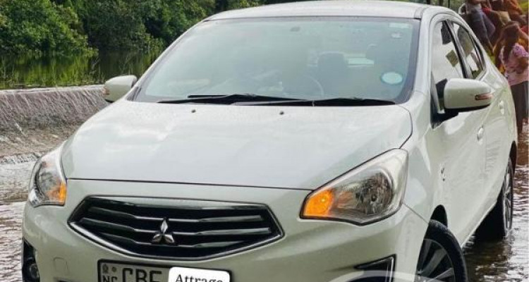 MITSUBISHI ATTRAGE 2016