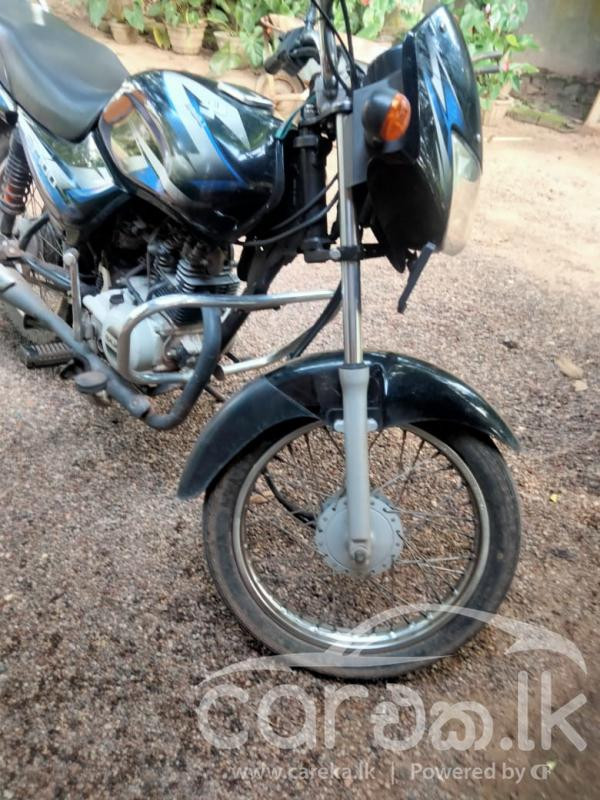 BAJAJ CT100 2019