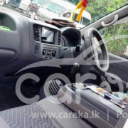NISSAN CARAVAN E25 2002