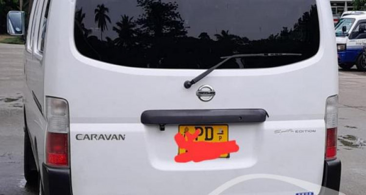NISSAN CARAVAN E25 2002