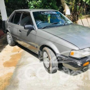 MAZDA 323 1990