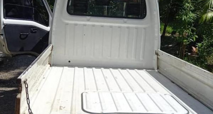 SUBARU SAMBAR 2002