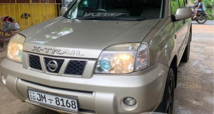 NISSAN X TRAIL 2004